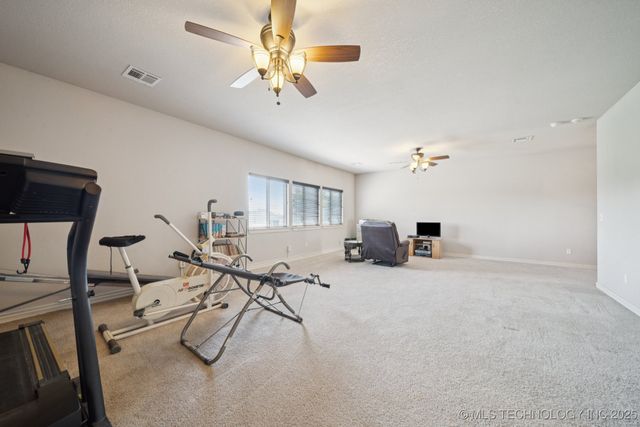 8483 N 68th East Avenue, Owasso, OK 74055