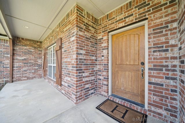 8483 N 68th East Avenue, Owasso, OK 74055