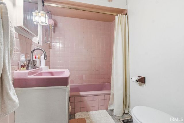 216 Argonne Road, Warsaw, IN 46580