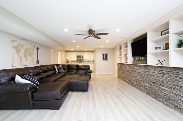 2708 16th Street SW, Altoona, IA 50009