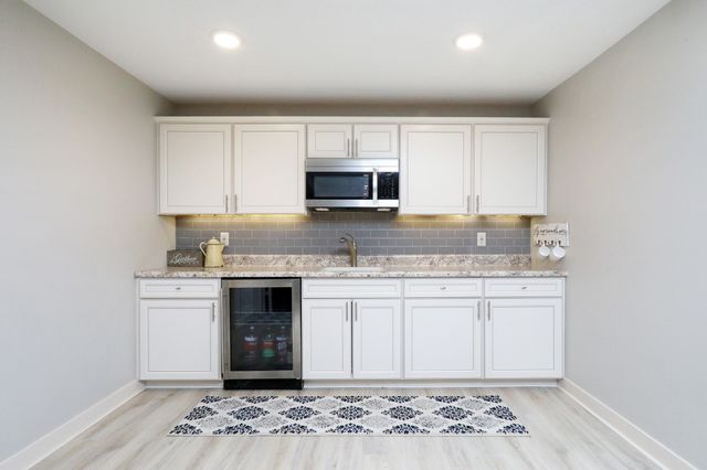 2708 16th Street SW, Altoona, IA 50009