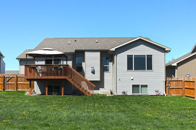 2708 16th Street SW, Altoona, IA 50009