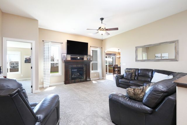 2708 16th Street SW, Altoona, IA 50009