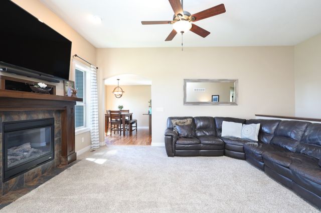 2708 16th Street SW, Altoona, IA 50009