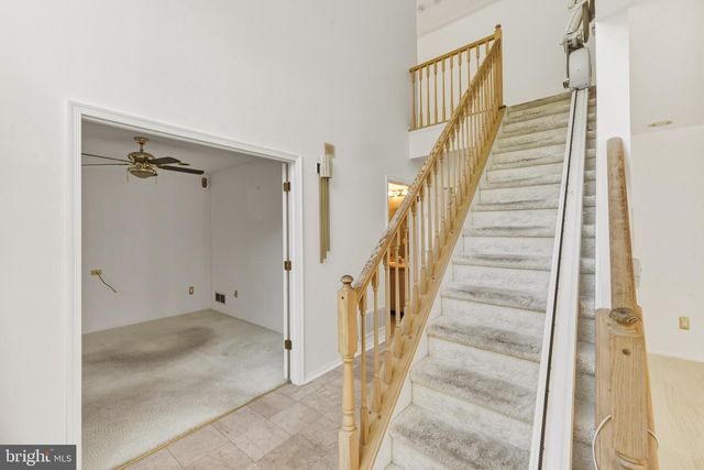 13 FOX HOLLOW LN, Sewell, NJ 08080