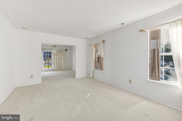 13 FOX HOLLOW LN, Sewell, NJ 08080