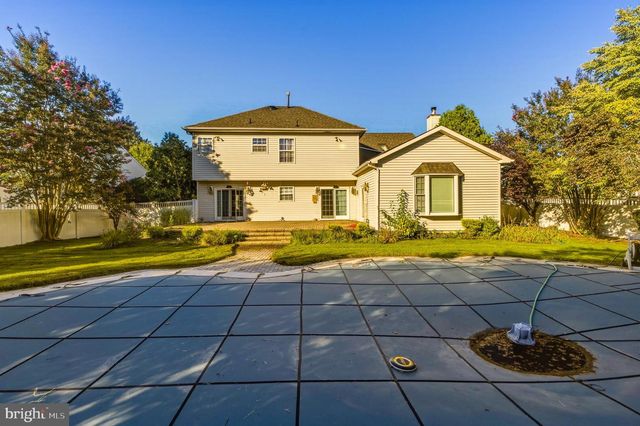 13 FOX HOLLOW LN, Sewell, NJ 08080
