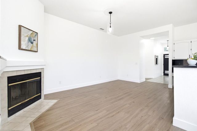 8665 Aviary Woods Way, Elk Grove, CA 96524