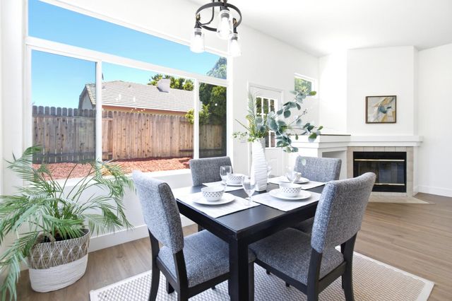8665 Aviary Woods Way, Elk Grove, CA 96524