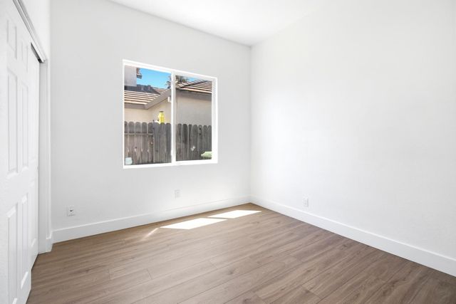 8665 Aviary Woods Way, Elk Grove, CA 96524