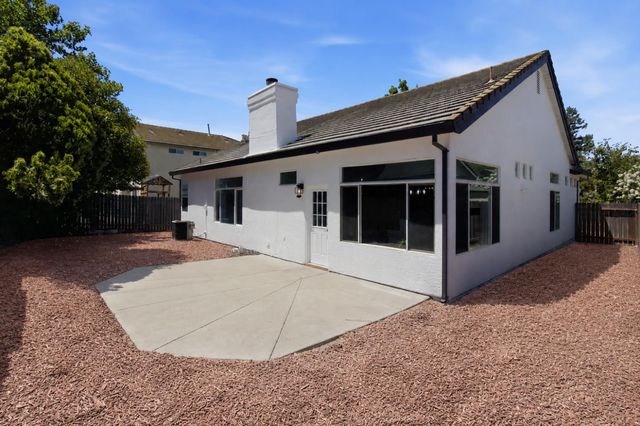 8665 Aviary Woods Way, Elk Grove, CA 96524