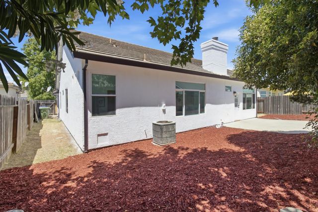 8665 Aviary Woods Way, Elk Grove, CA 96524