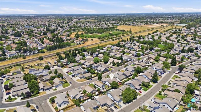 8665 Aviary Woods Way, Elk Grove, CA 96524