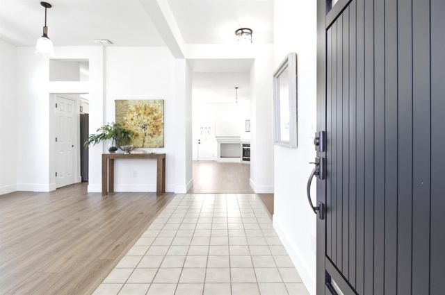 8665 Aviary Woods Way, Elk Grove, CA 96524