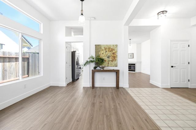 8665 Aviary Woods Way, Elk Grove, CA 96524