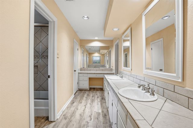 4328 Winding Way, Benbrook, TX 76126