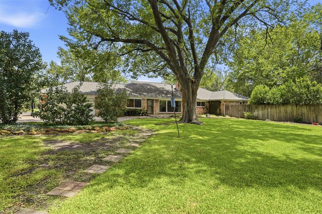 4328 Winding Way, Benbrook, TX 76126