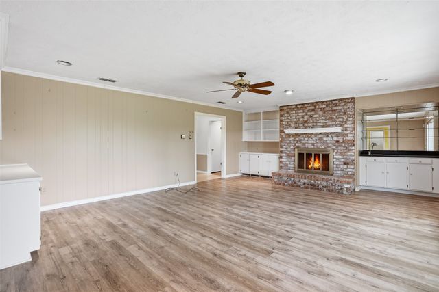 4328 Winding Way, Benbrook, TX 76126