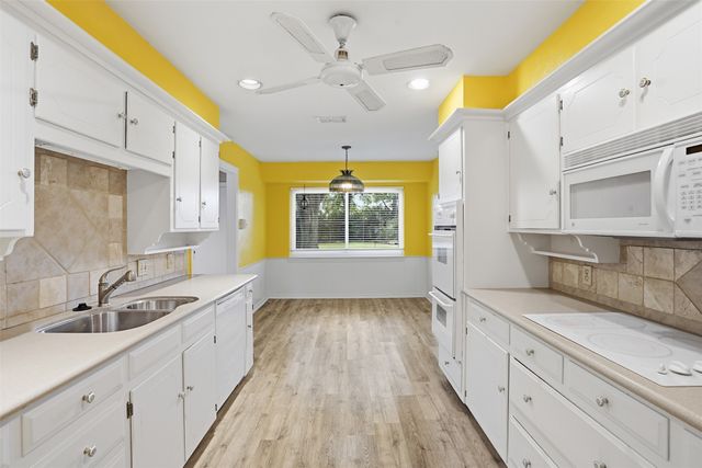 4328 Winding Way, Benbrook, TX 76126