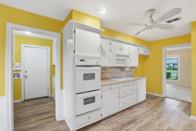 4328 Winding Way, Benbrook, TX 76126