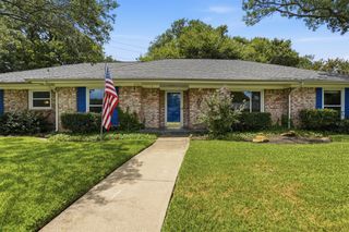 4328 Winding Way, Benbrook, TX 76126