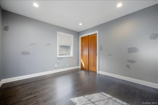2 Cornwall Lane, Port Washington, NY 11050