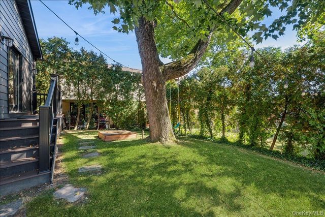 2 Cornwall Lane, Port Washington, NY 11050