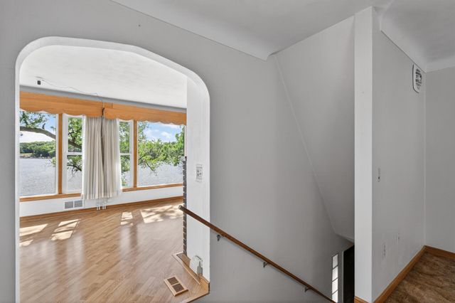 450 W Horseshoe Drive, Shoreview, MN 55126
