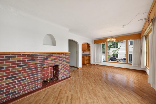 450 W Horseshoe Drive, Shoreview, MN 55126
