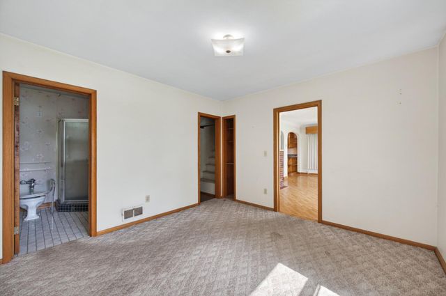 450 W Horseshoe Drive, Shoreview, MN 55126