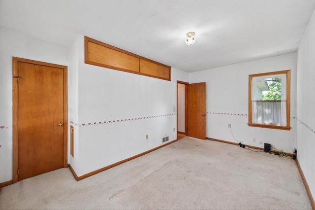 450 W Horseshoe Drive, Shoreview, MN 55126