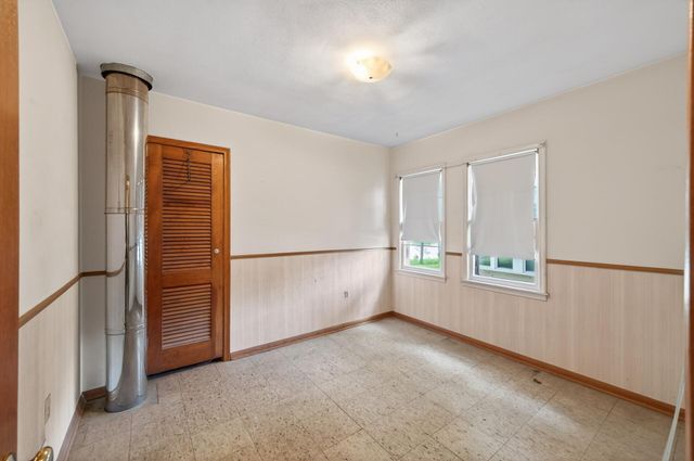 450 W Horseshoe Drive, Shoreview, MN 55126