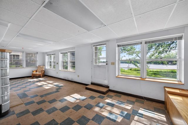 450 W Horseshoe Drive, Shoreview, MN 55126