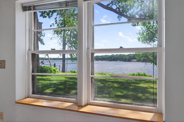450 W Horseshoe Drive, Shoreview, MN 55126
