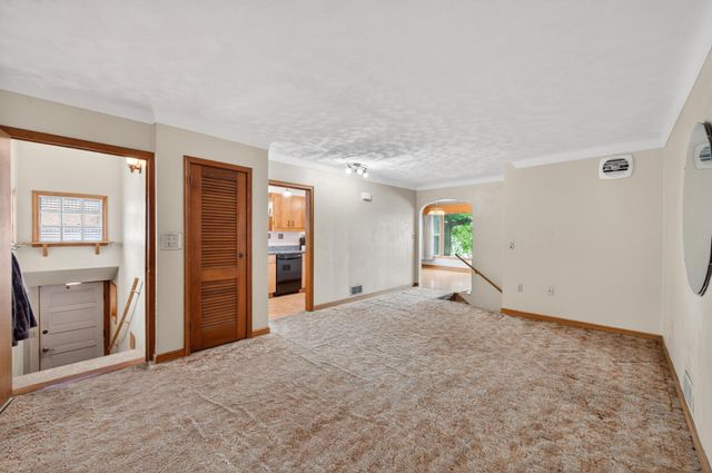 450 W Horseshoe Drive, Shoreview, MN 55126