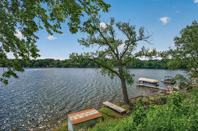450 W Horseshoe Drive, Shoreview, MN 55126