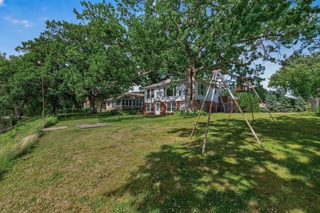 450 W Horseshoe Drive, Shoreview, MN 55126