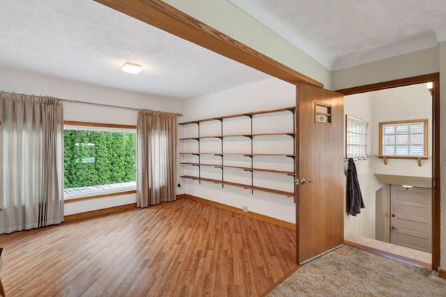 450 W Horseshoe Drive, Shoreview, MN 55126