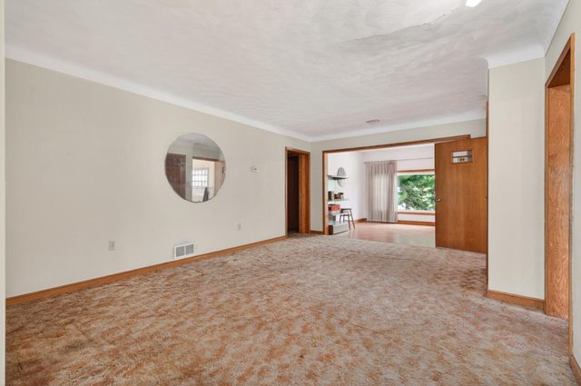 450 W Horseshoe Drive, Shoreview, MN 55126