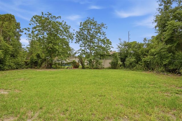 1510 E NAVAJO AVENUE, Tampa, FL 33612