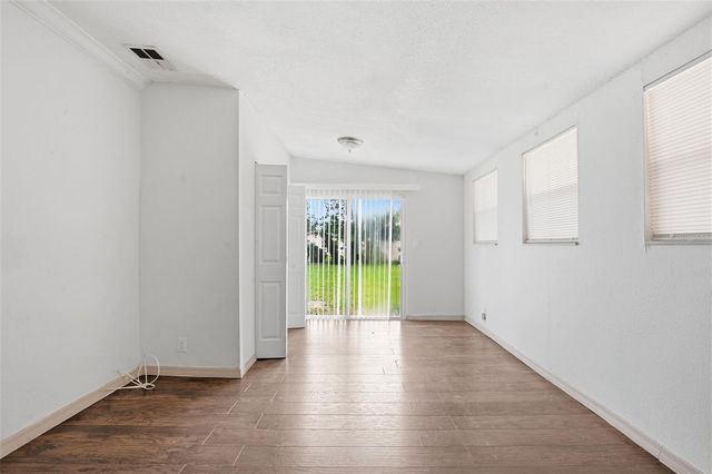 1510 E NAVAJO AVENUE, Tampa, FL 33612