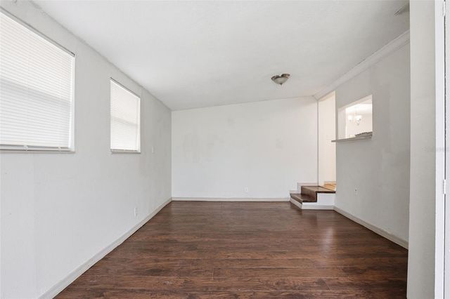 1510 E NAVAJO AVENUE, Tampa, FL 33612