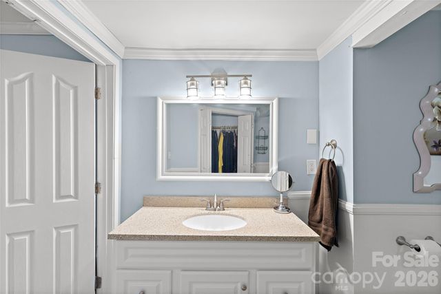 138 Wyanoke Avenue, Charlotte, NC 28205