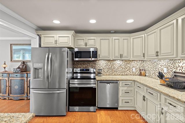 138 Wyanoke Avenue, Charlotte, NC 28205