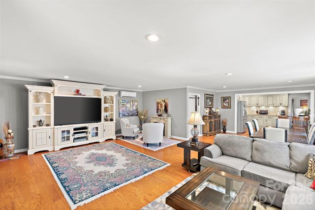 138 Wyanoke Avenue, Charlotte, NC 28205