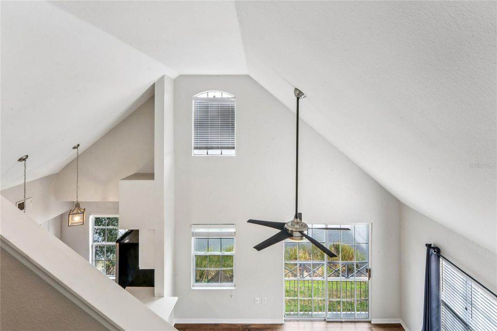 Image 24 of property listing at 9730 LAKE CHASE ISLAND WAY 9730, Tampa, FL 33626