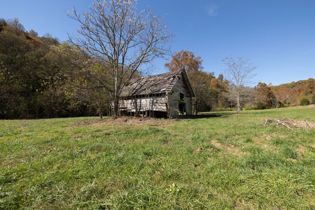 499 Tallent Rd, Pulaski, TN 38478