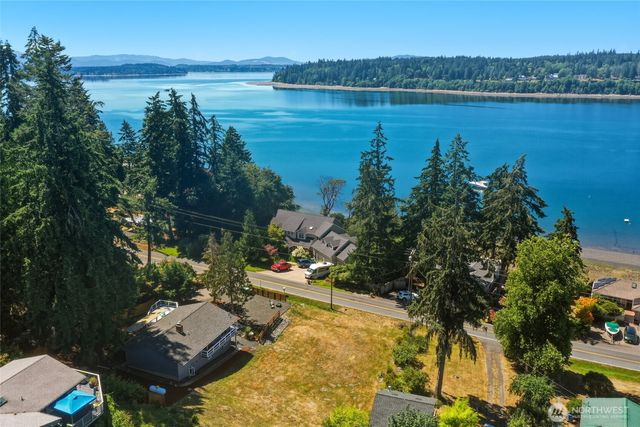 10142 Steamboat Island Road NW, Olympia, WA 98502