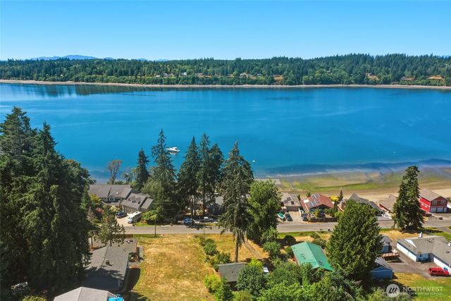 10142 Steamboat Island Road NW, Olympia, WA 98502
