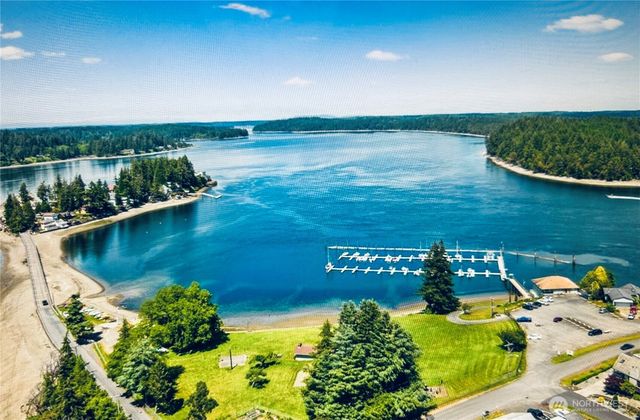 10142 Steamboat Island Road NW, Olympia, WA 98502